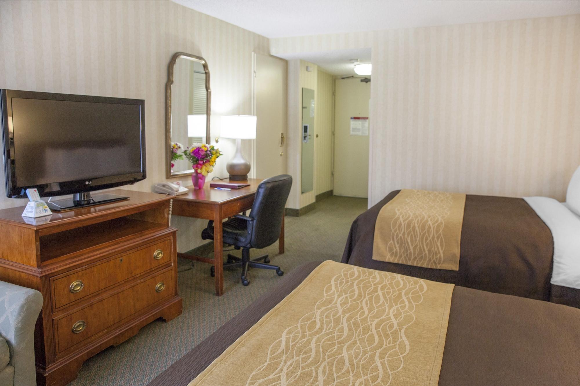 Comfort Inn Pentagon City Арлингтон Экстерьер фото