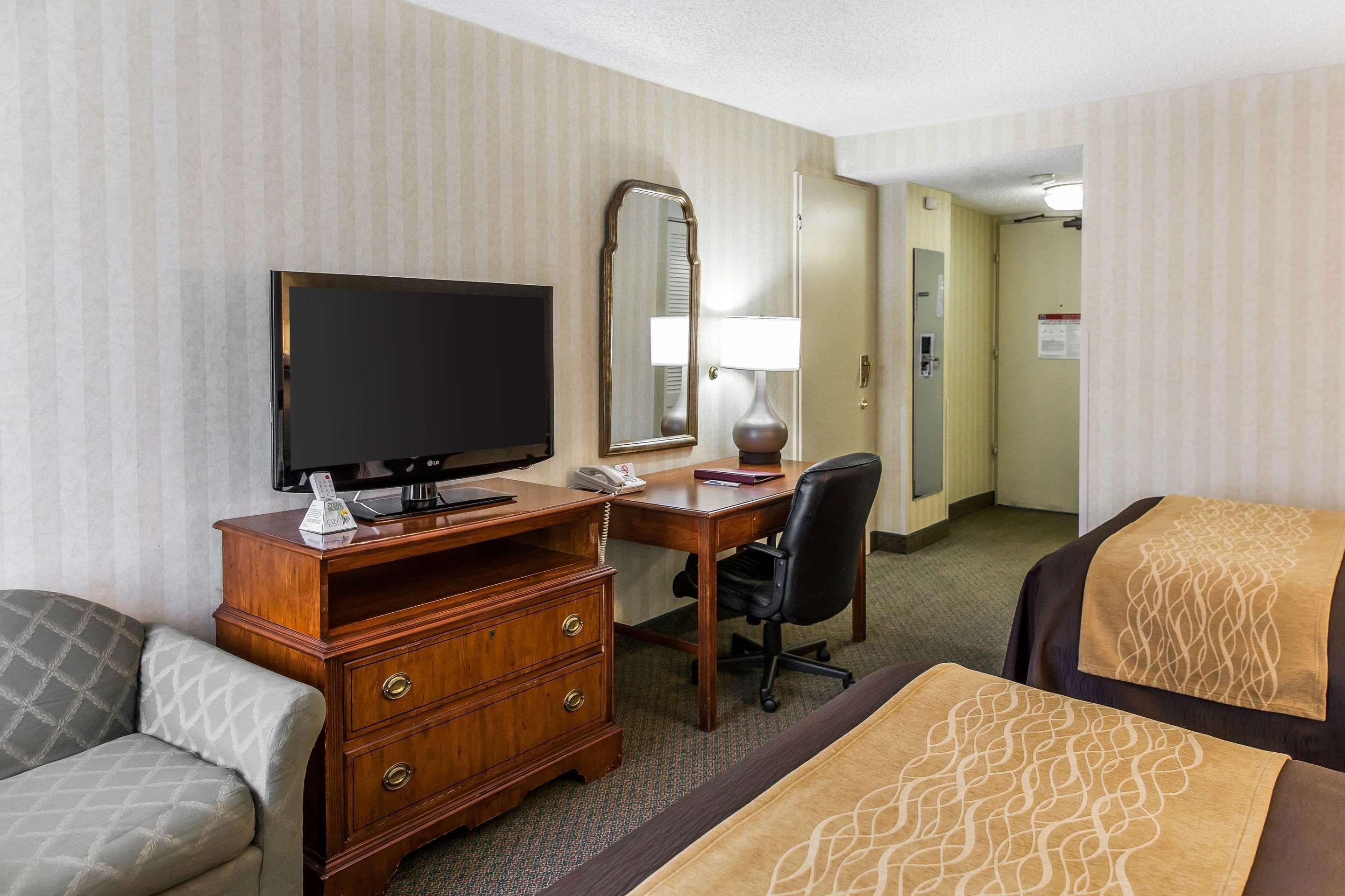 Comfort Inn Pentagon City Арлингтон Экстерьер фото