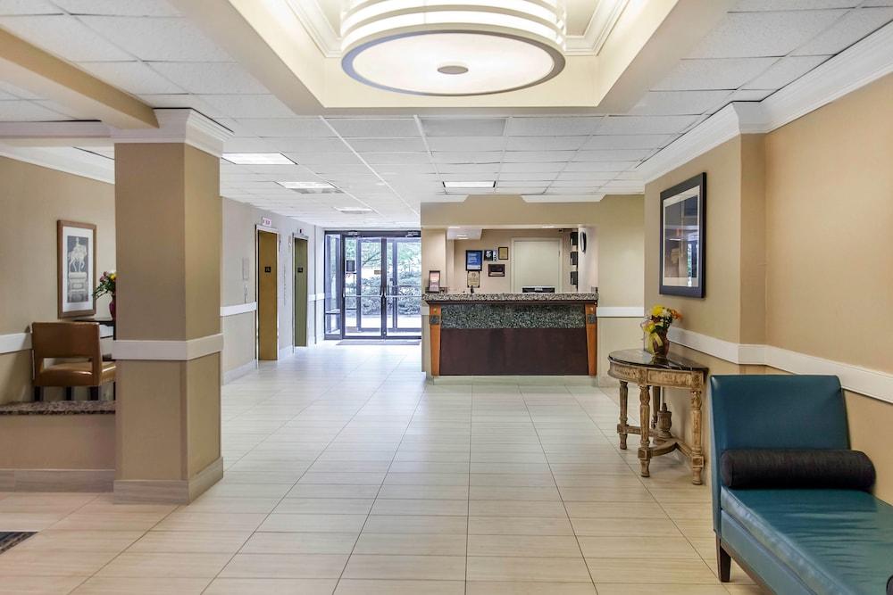 Comfort Inn Pentagon City Арлингтон Экстерьер фото