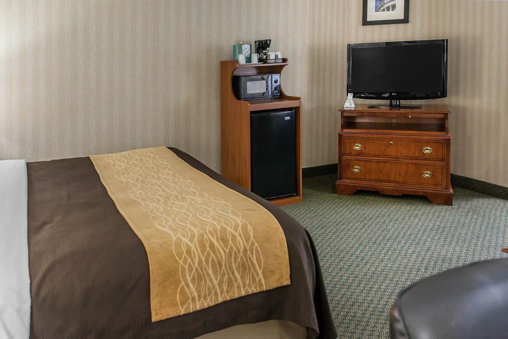 Comfort Inn Pentagon City Арлингтон Экстерьер фото