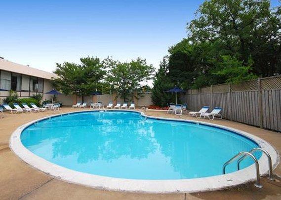Comfort Inn Pentagon City Арлингтон Экстерьер фото