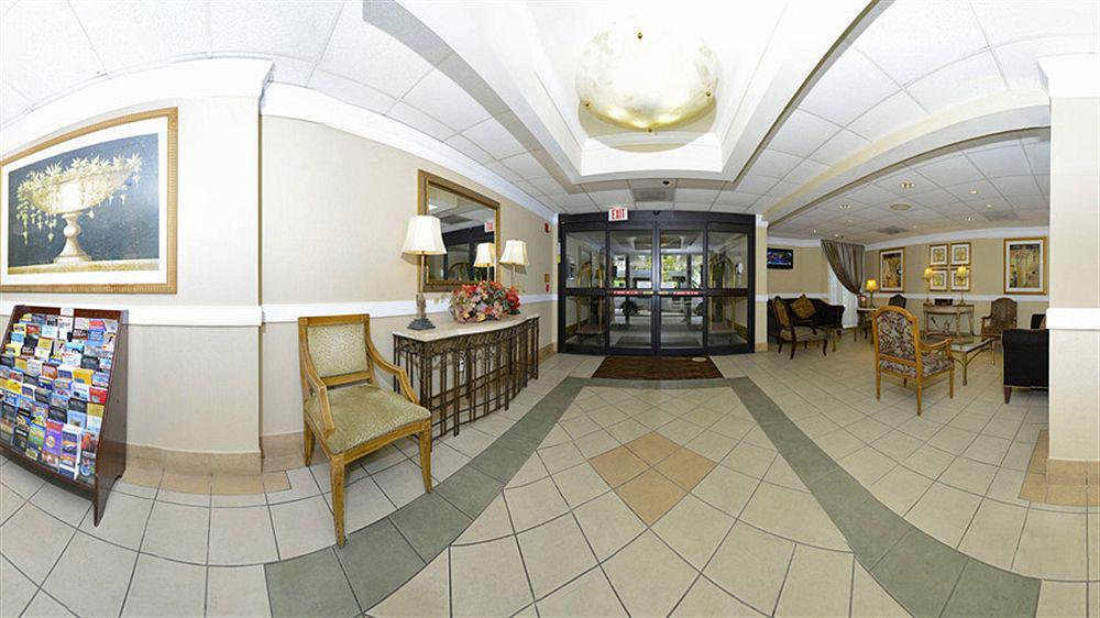 Comfort Inn Pentagon City Арлингтон Экстерьер фото