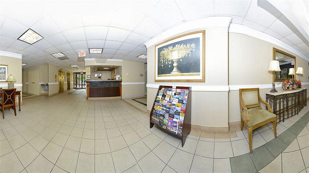Comfort Inn Pentagon City Арлингтон Экстерьер фото